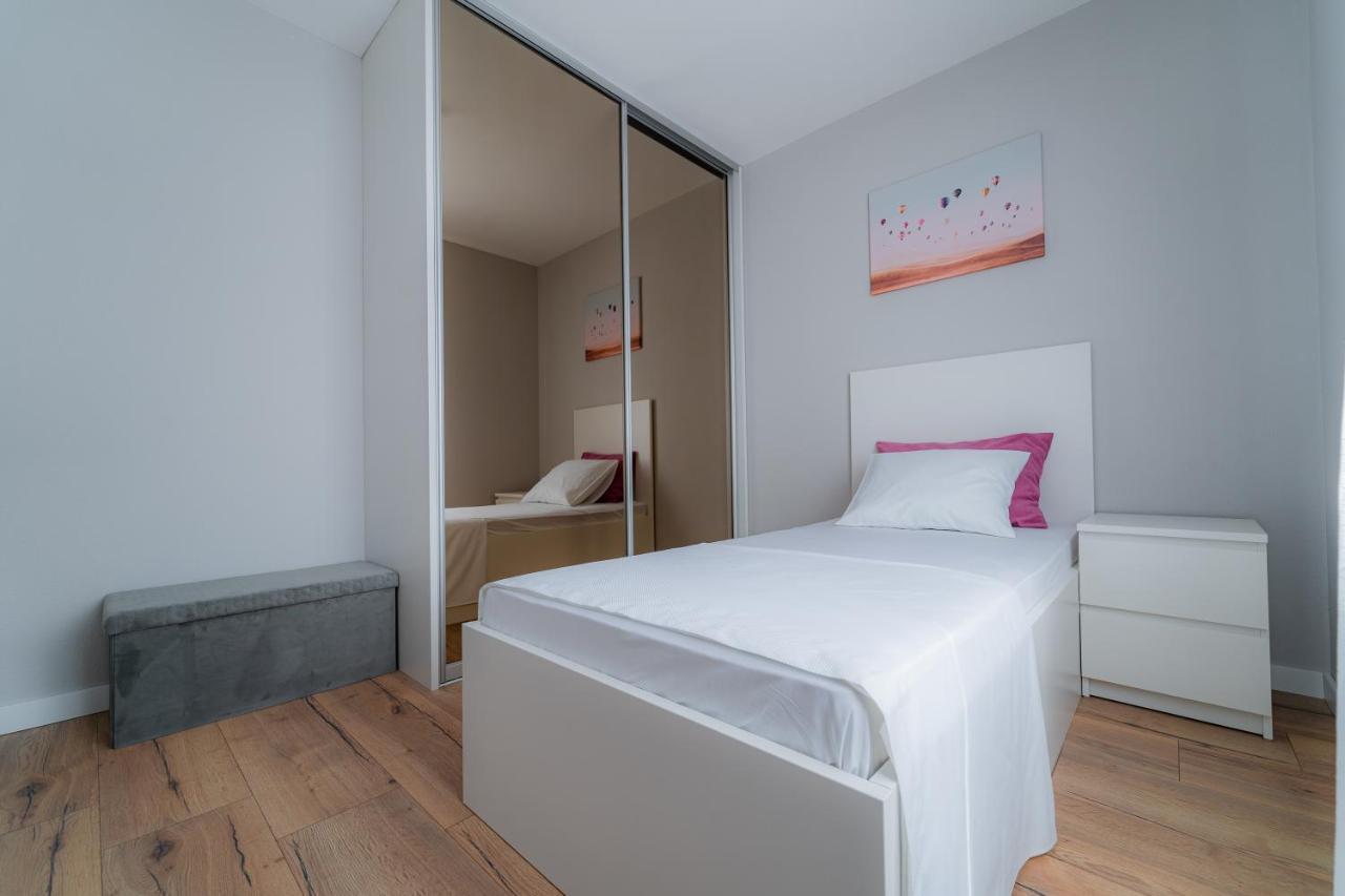 Luxury Apartment Laluna Kamen Luaran gambar