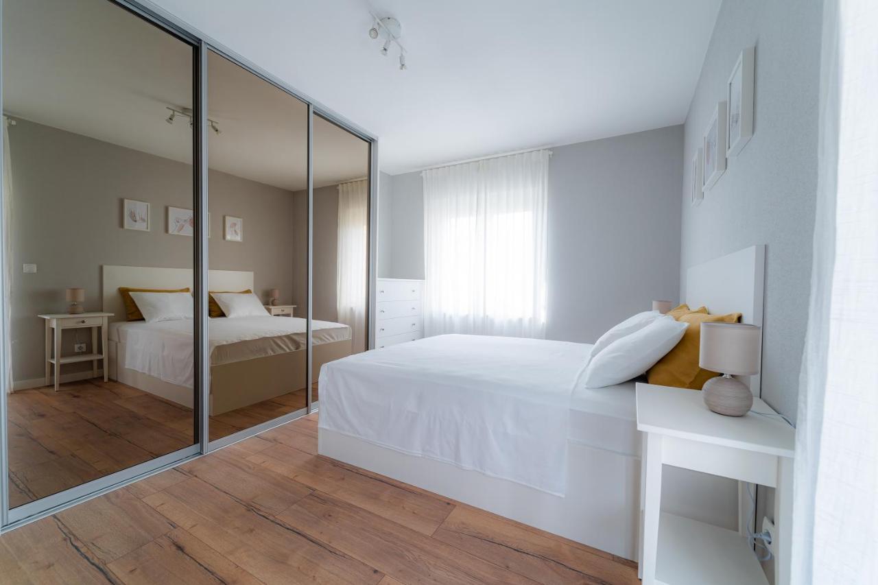 Luxury Apartment Laluna Kamen Luaran gambar