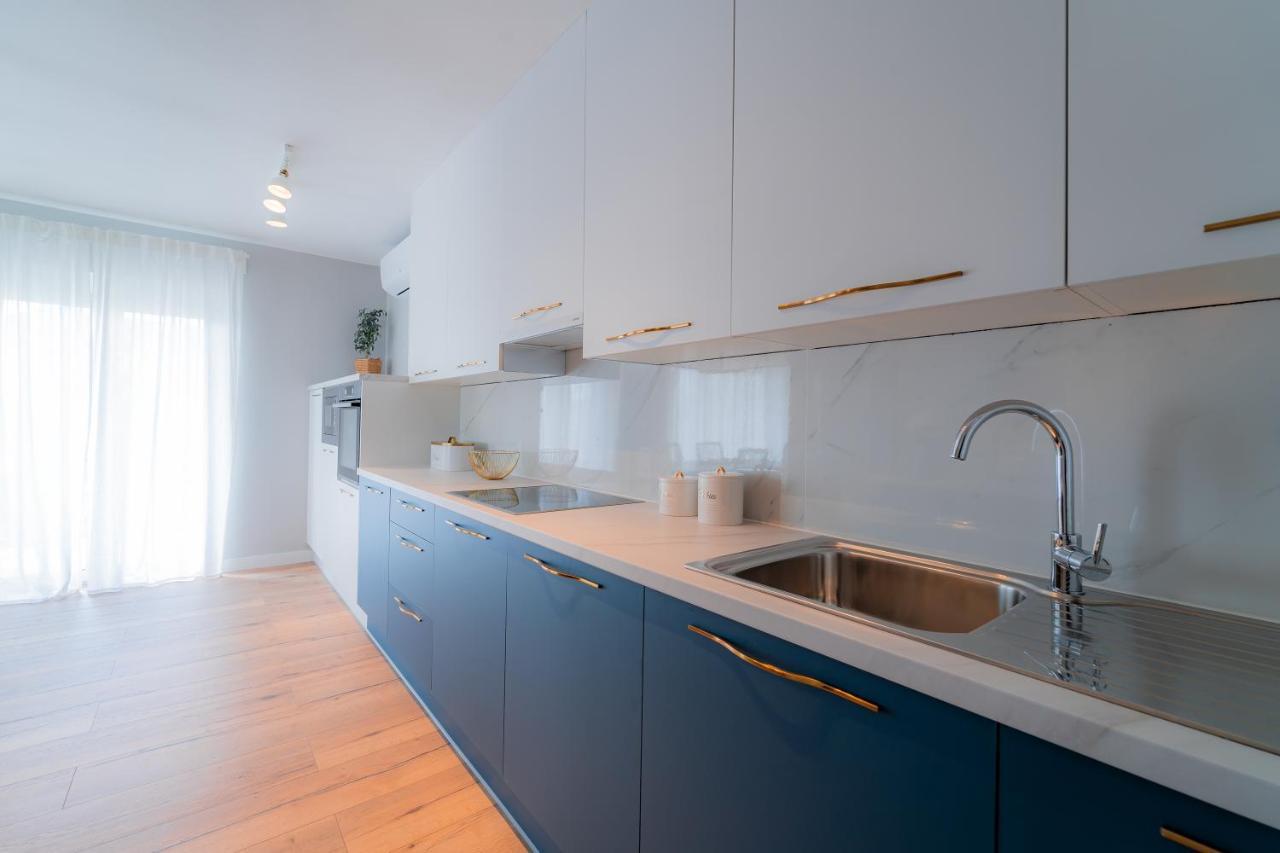 Luxury Apartment Laluna Kamen Luaran gambar
