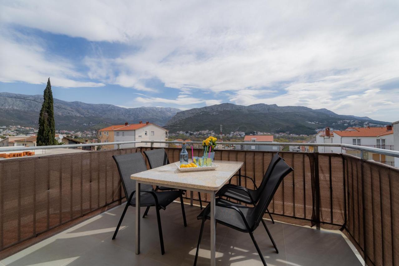 Luxury Apartment Laluna Kamen Luaran gambar