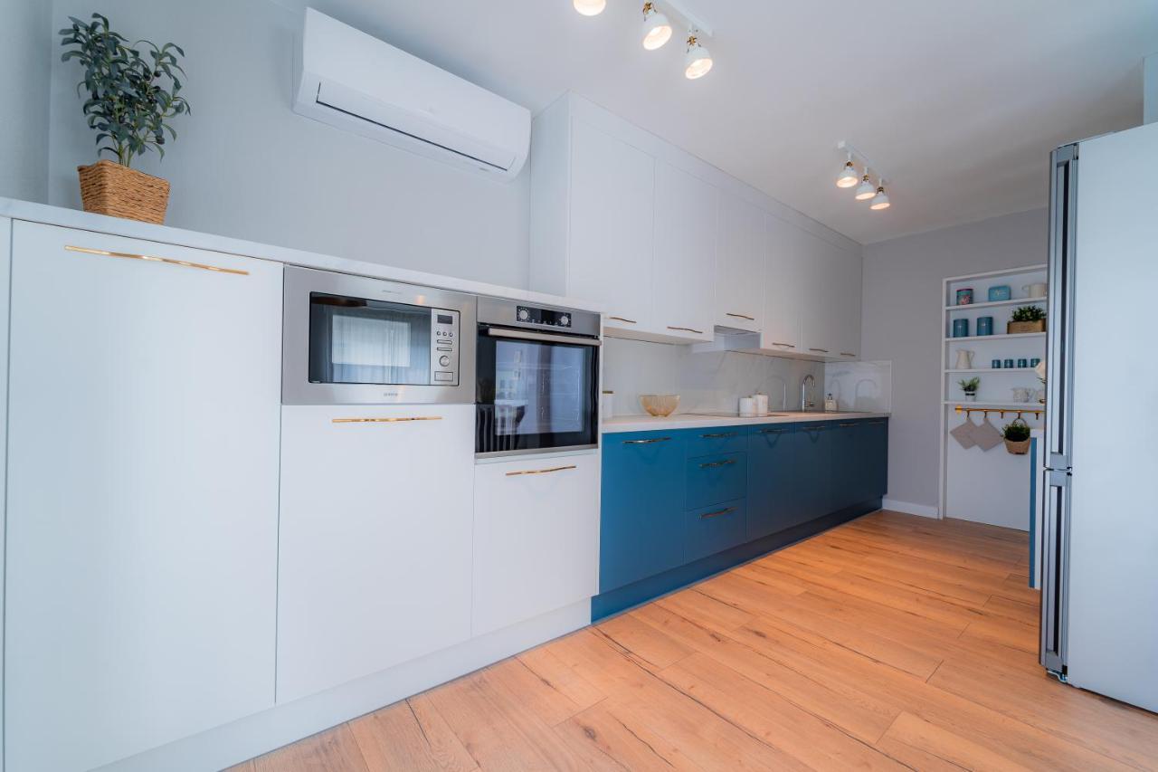 Luxury Apartment Laluna Kamen Luaran gambar